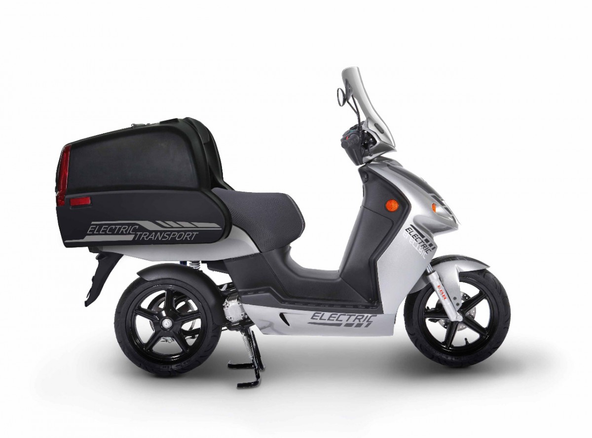 Новые электрогрузовые скутера Govecs