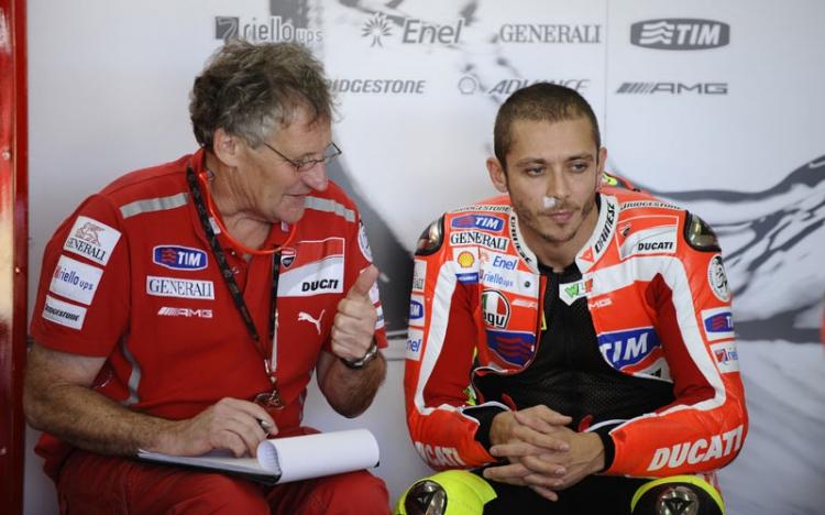 Бёрджесс видит Росси в качестве победителя следующего сезона MotoGP Бёрджесс видит Росси в качестве победителя следующего сезона MotoGP