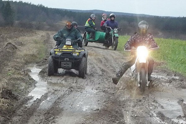 Необычный заезд в Слонимском районе, Беларусь