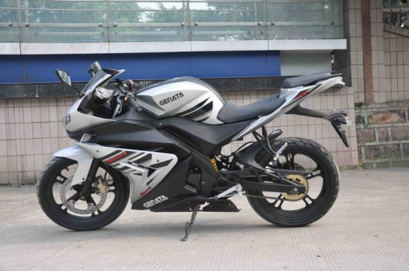 Китайский клон Yamaha YZF-R125