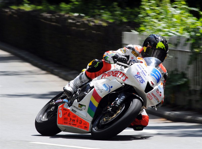 Ансти – победитель первой гонки Monster Energy Supersport TT 2012 Ансти – победитель первой гонки Monster Energy Supersport TT 2012