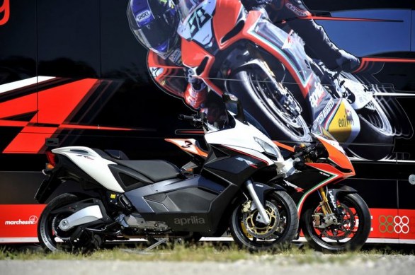 Новая версия Aprilia SRV 850 с ABS Новая версия Aprilia SRV 850 с ABS