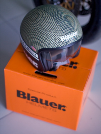 Карбоновый шлем от Blauer Helmets