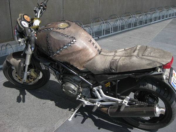 Ковбойская версия Ducati Monster