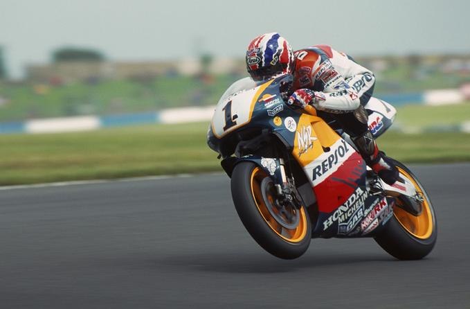 Мик Дуэн вновь сядет на прототип MotoGP Мик Дуэн вновь сядет на прототип MotoGP