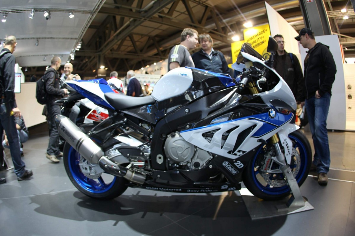 Грандиозный стенд  BMW на EICMA-2012 впечатляет