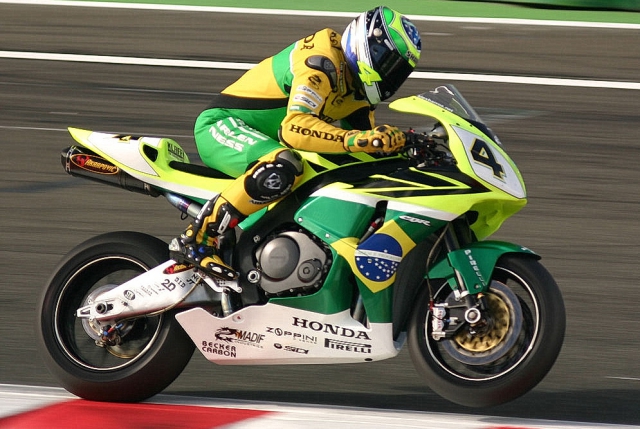 Один из этапов MotoGP 2014 года может пройти на треке Interlagos в Бразилии. Один из этапов MotoGP 2014 года может пройти на треке Interlagos в Бразилии.