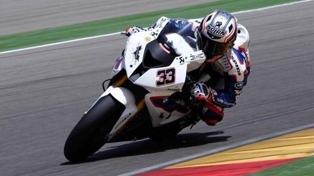 Пилоты команды BMW Motorrad GoldBet SBK с нетерпением ждут начала гонок. 