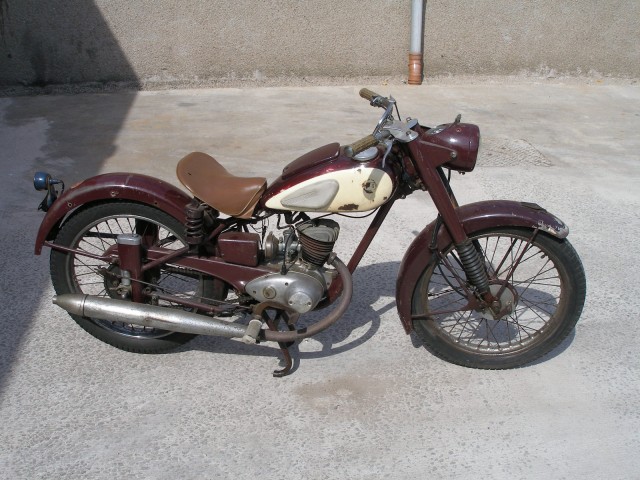 Первый мотоцикл Yamaha – YA-1