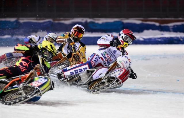 Завершился первый финал личного чемпионата России по мотогонкам на льду