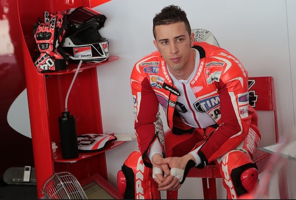 Андреа Довизиозо косвенно подтверждает информацию о возможности присутствия Ducati в открытом классе