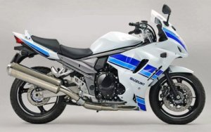 Suzuki выпустили спец версию GSX1250FA Suzuki выпустили спец версию GSX1250FA