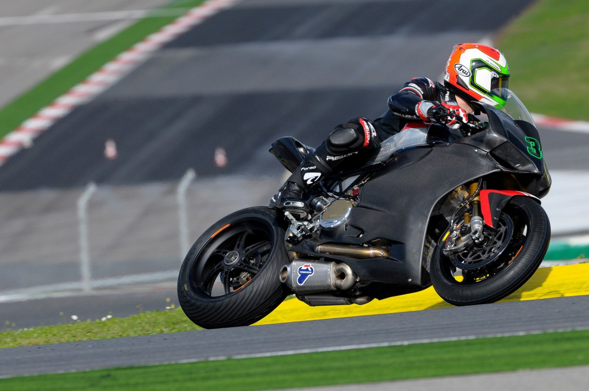Пилоты Ducati Superbike Team хорошо поработали в Портимао Пилоты Ducati Superbike Team хорошо поработали в Портимао