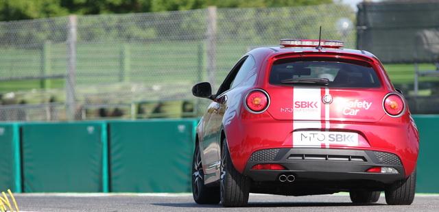 Трек Autodromo Enzo e Dino Ferrari закрыт до следующего утра 