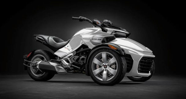 Can-Am Spyder F3 образца 2015 года. 