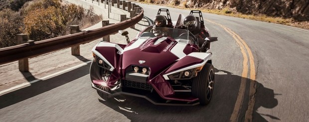 Polaris начал отзывную кампанию трайков Slingshot