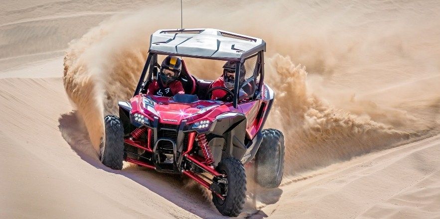 Honda показала спортивные внедорожники Talon 1000X и 1000R Honda показала спортивные внедорожники Talon 1000X и 1000R