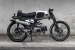 Кастом-мопед Honda C110 Jolie laide от мастерской Dauphine-Lamark