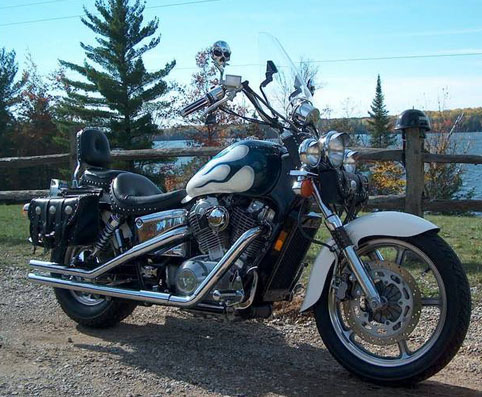 Мотоцикл VT 1100 C2 Shadow Sabre 1994 Фотография VT 1100 C2 Shadow Sabre 1994