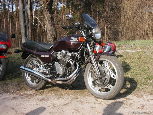 Фотография CBX 550 F (reduced effect)