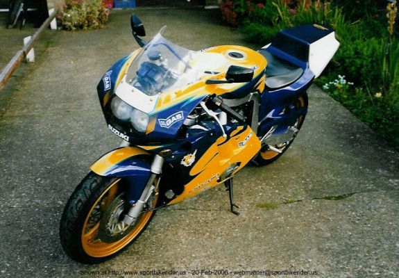 Фотография GSX-R400R (1995)