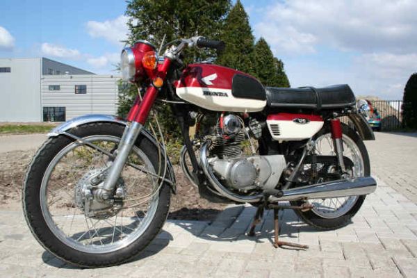 Фотография CB125 (1973)