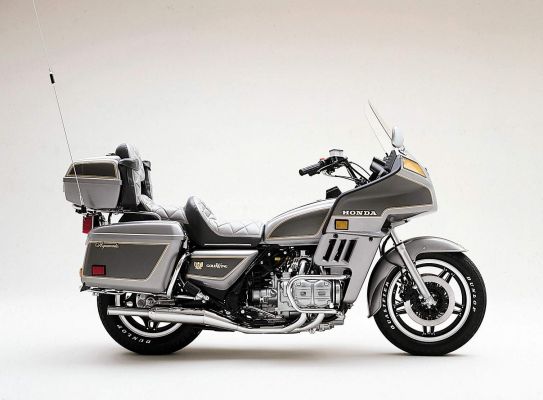 Фотография GL1100 Goldwing Aspencade (1982)