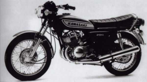 Фотография KH 250 (1973)