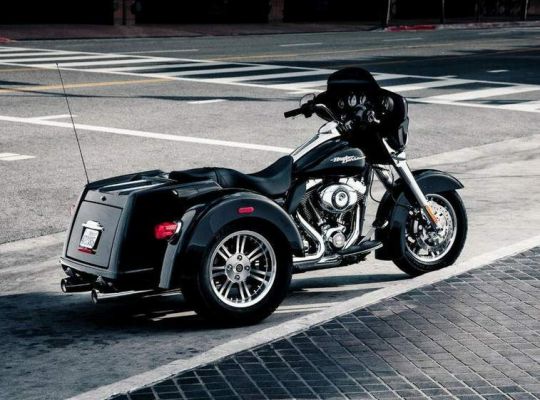 Фотография FLHXXX Street Glide Trike (2010)