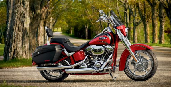 Мотоцикл FLSTSE2 CVO Softail Convertible (2011) Фотография FLSTSE2 CVO Softail Convertible (2011)