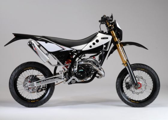 Мотоцикл Caballero Supersei Motard 50 (2008) Фотография Caballero Supersei Motard 50 (2008)