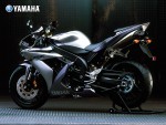 Информация по эксплуатации, максимальная скорость, расход топлива, фото и видео мотоциклов YZF-R1