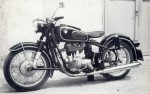 Информация по эксплуатации, максимальная скорость, расход топлива, фото и видео мотоциклов R27 (1960)
