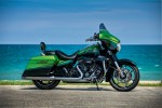  Мотоцикл FLHXSE2 CVO Street Glide (2011): Эксплуатация, руководство, цены, стоимость и расход топлива 